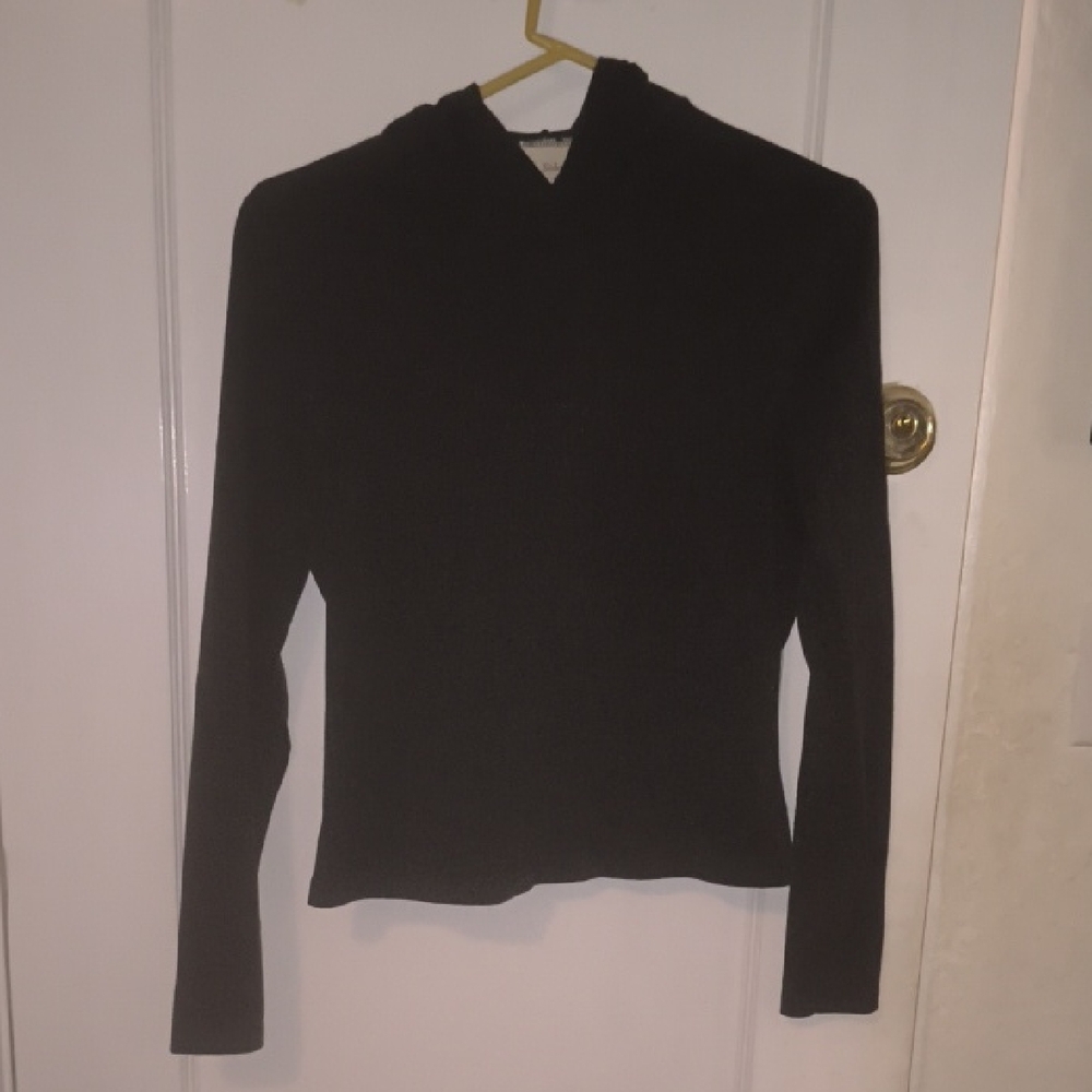 Sisley | Classic Black V-Neck Sweater